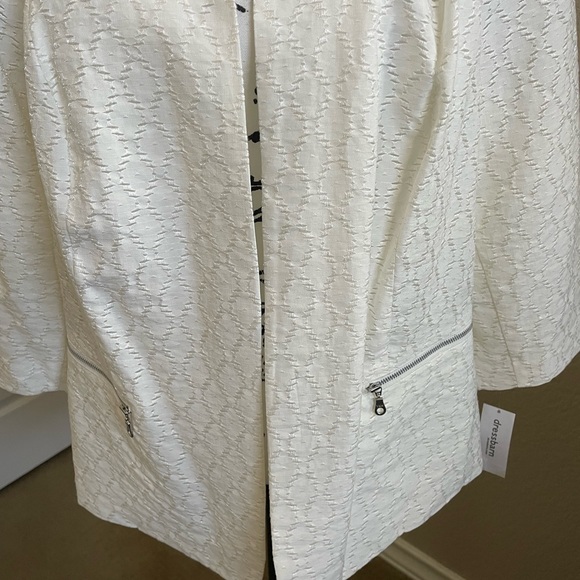 Plus Size Roz & Ali Ivory Textured Blazer NWT Size 2X - Picture 10 of 10